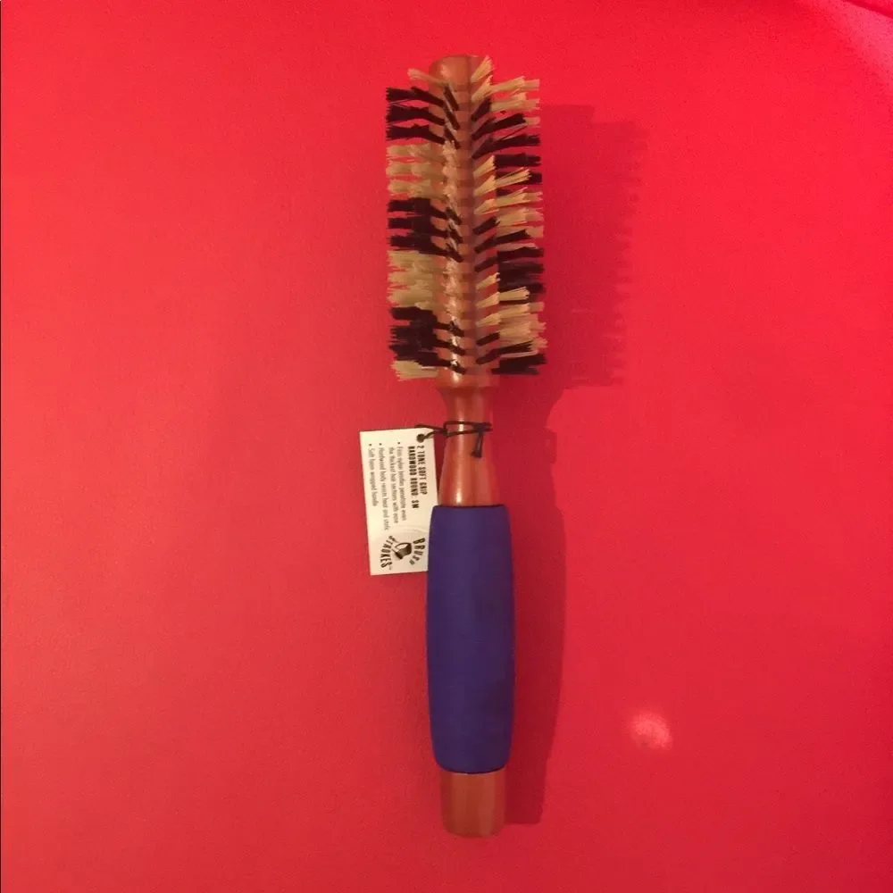24 clamps & strokes brush.